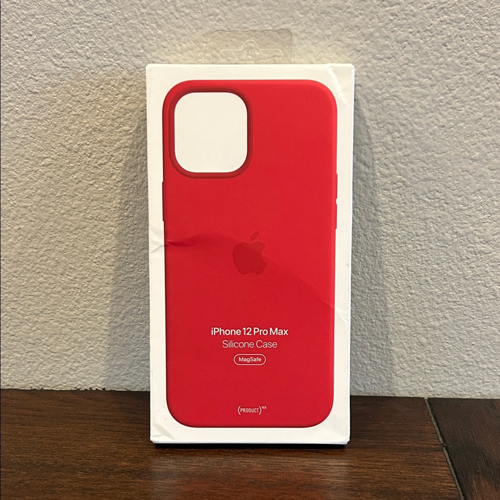 Apple iPhone 12 Pro Max Silicone Case - Red
